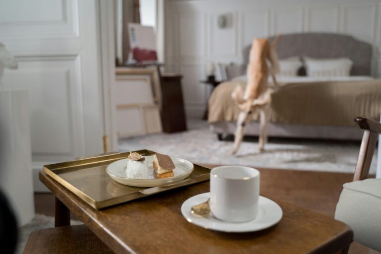 Wie entferne ich Kaffeeflecken aus dem Teppich?